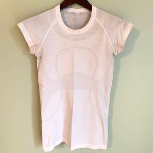 lululemon Swiftly Tech Short Sleeve Shirt